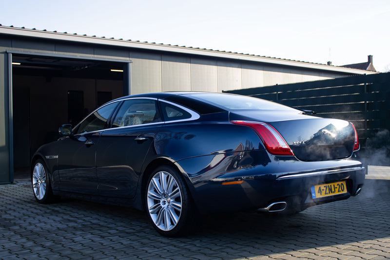 Jaguar XJF